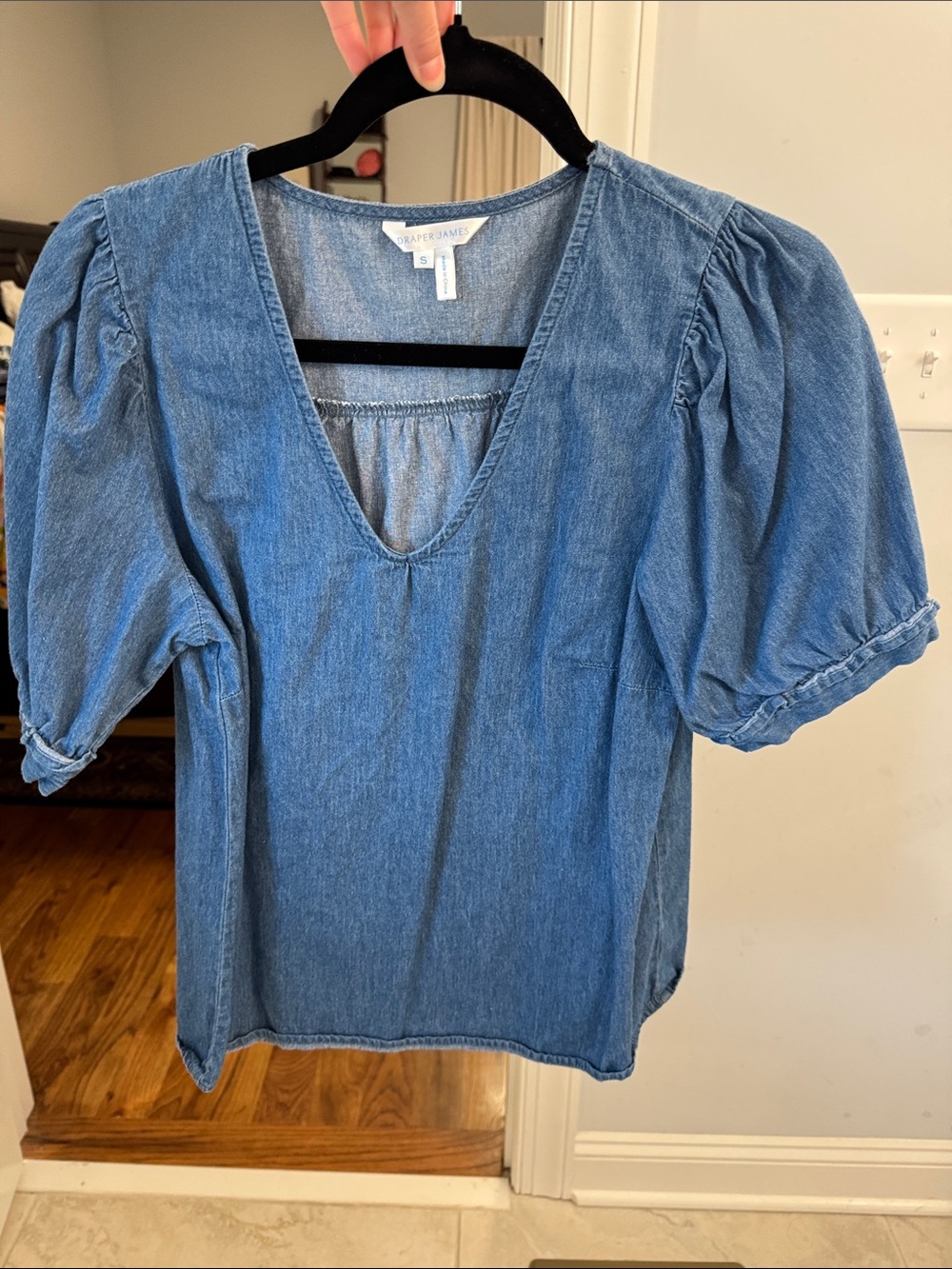 Draper James Denim Light Blue V-Neck Puff-Sleeve Denim Blouse